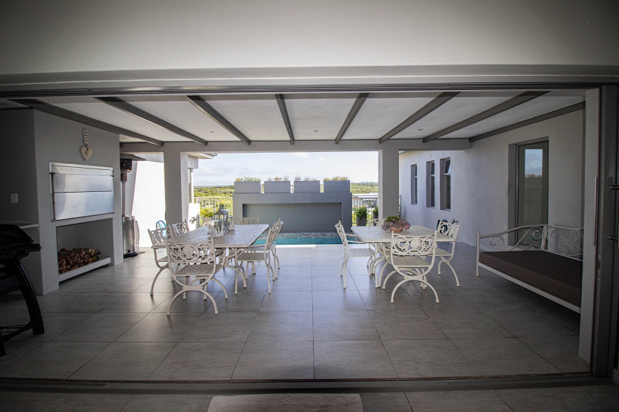 6 Bedroom Property for Sale in Kleinbaai Western Cape